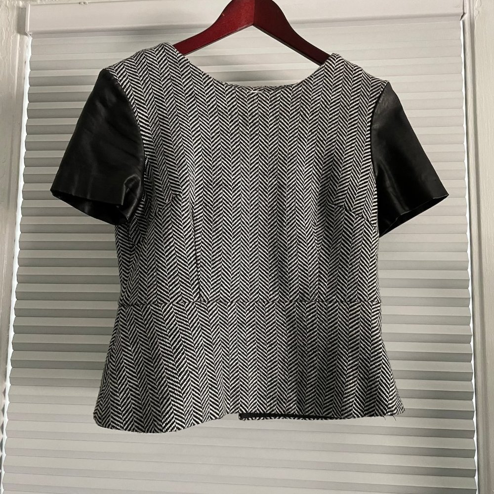 Esley Career Top